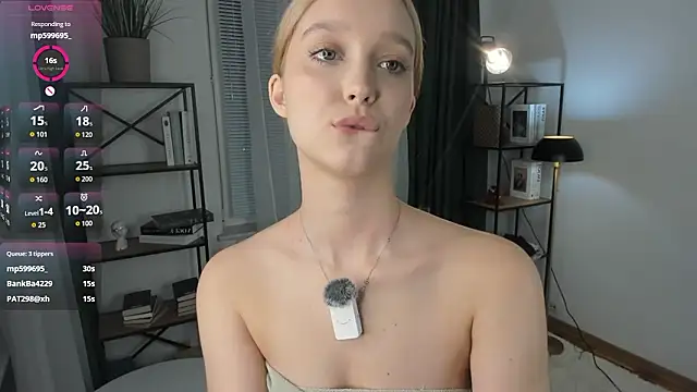 Živý XXX chat SerrenaAa