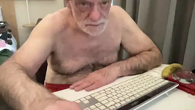 coach-karl's Live XXX Chat