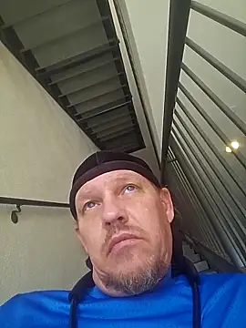 yourMasterisBored: вебкам-шоу