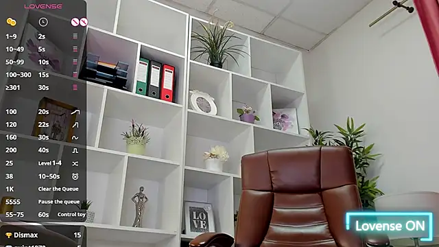 Chat +18 de EmaBrownie ao vivo