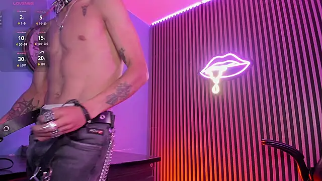 Maximoking26's Live XXX Chat