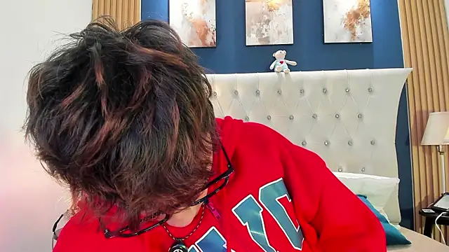 Tomy_Rox's Live XXX Chat