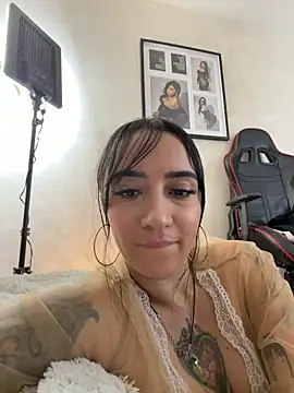 EmmyEvans1 Live XXX-chat