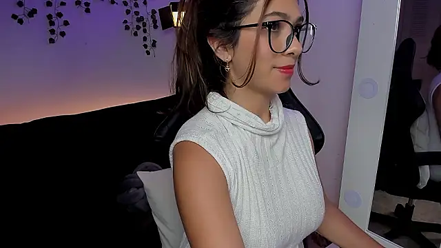 Chat +18 de sara_doll77 ao vivo