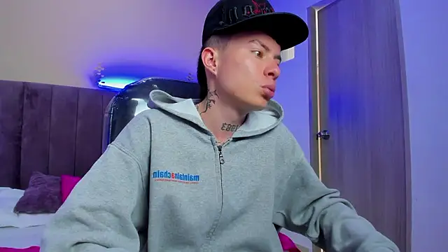 Nascary_Fox Adlı Modelin Web Kamerası Şovu