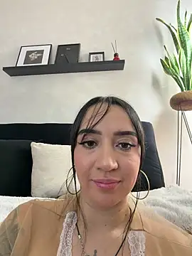 EmmyEvans1のライブXXXチャット