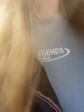 Sunny___Bunny Chat XXX in diretta