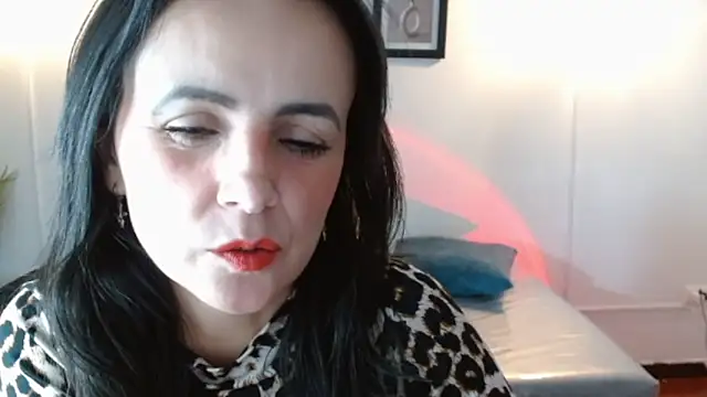 Czat XXX na żywo – Juliana__lx