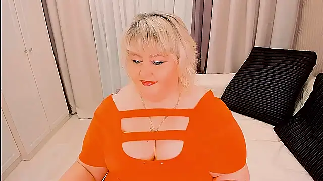 BIGTITSBBW live XXX chat
