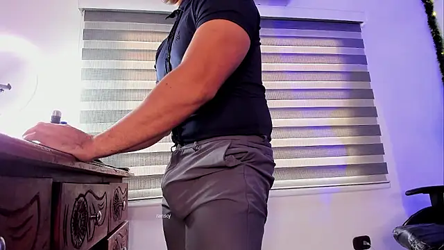 ransojのライブXXXチャット