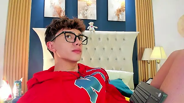 Tomy_Rox élő XXX-chatje