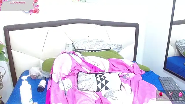 Sara_Marks: απευθείας συνομιλία ΧΧΧ