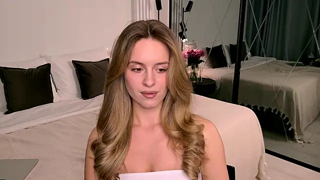 RozzitaBedberry's Live XXX Chat