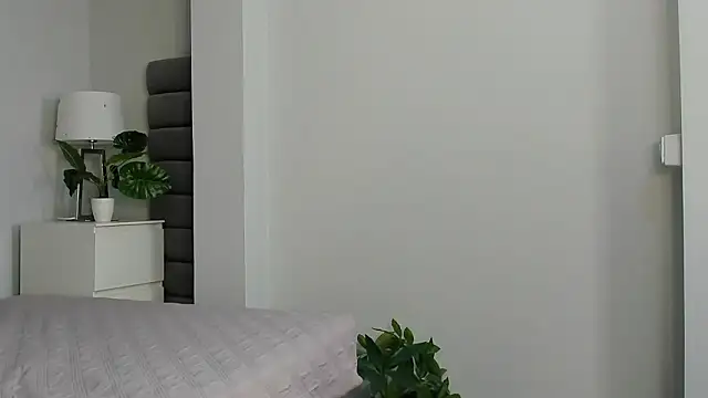 Madie__collins Adlı Modelin Canlı XXX Sohbeti