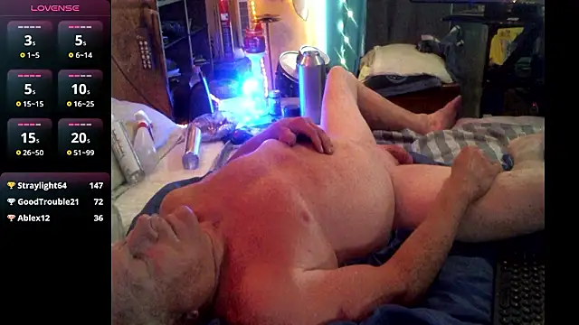 Pussyeat2please Chat XXX live