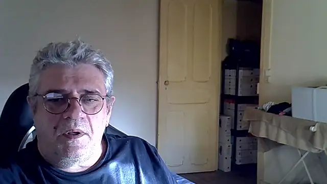 _hippo_ Pertunjukan Webcam