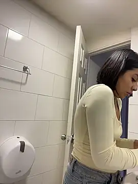 AlyssaRay 现场XXX聊天