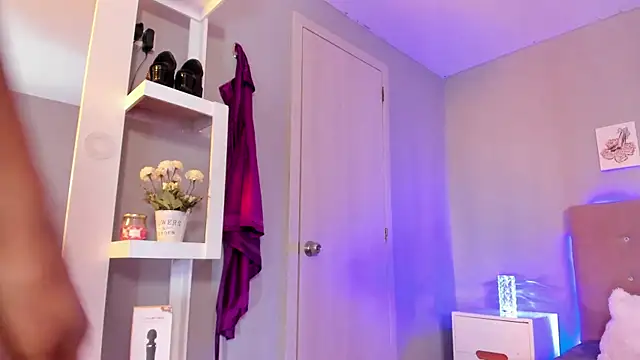 EmilyCoast-1 Webcam show