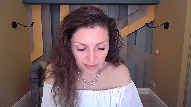 EllaLong Adlı Modelin Canlı XXX Sohbeti