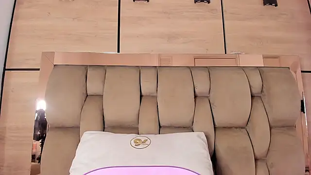 karol_lewiss Chat XXX in diretta