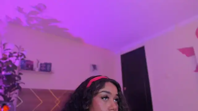 YariRose's Webcam Show