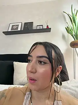 EmmyEvans1's Live XXX Chat