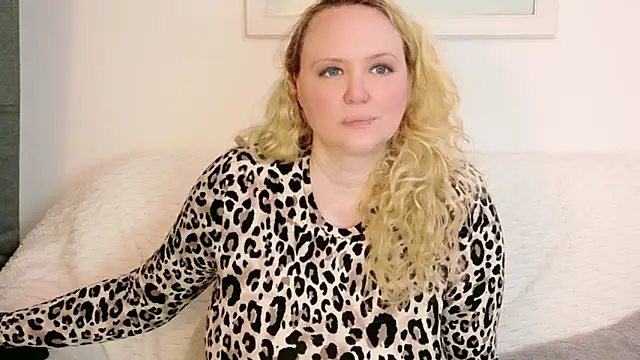 Sarah4you's Live XXX Chat