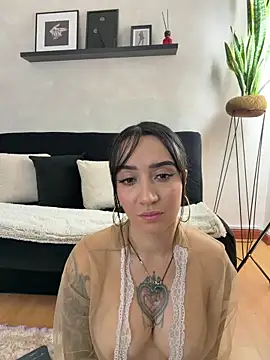 EmmyEvans1のライブXXXチャット