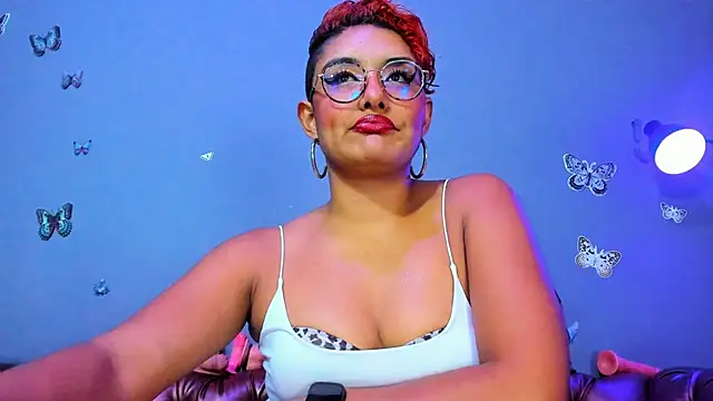 Kaira_mosse 现场XXX聊天