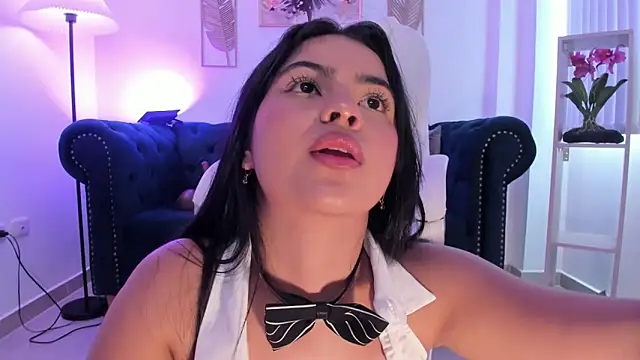 دردشة Layla_Breezee الجنسية المباشرة