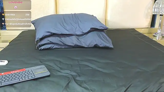 CharlesBrown_: онлайн-секс-чат