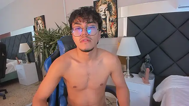 kai_storn: онлайн-секс-чат