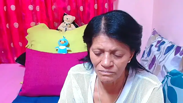 SLUTTYROXY's Live XXX Chat