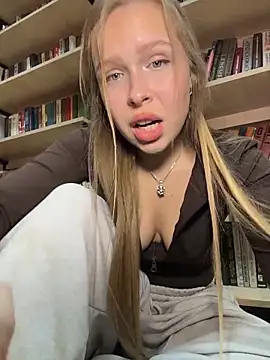 Liza_risky Show in webcam