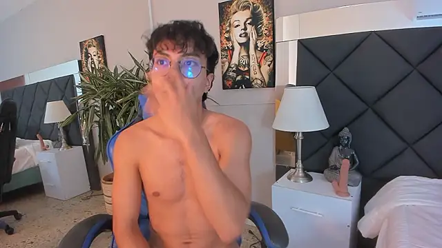 kai_storn Adlı Modelin Web Kamerası Şovu