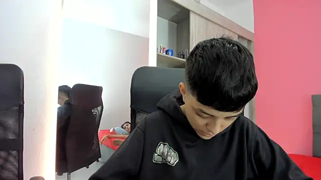 ariloe_quintero Adlı Modelin Canlı XXX Sohbeti