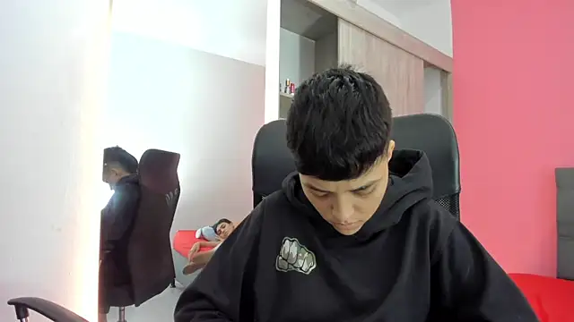 ariloe_quintero 라이브 XXX 채팅