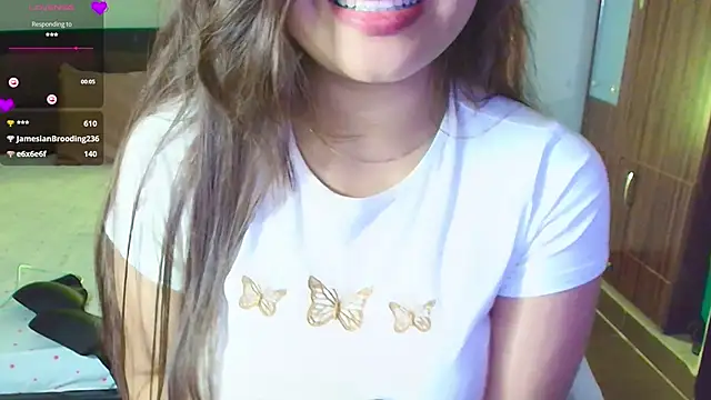 Yara-143 Adlı Modelin Web Kamerası Şovu