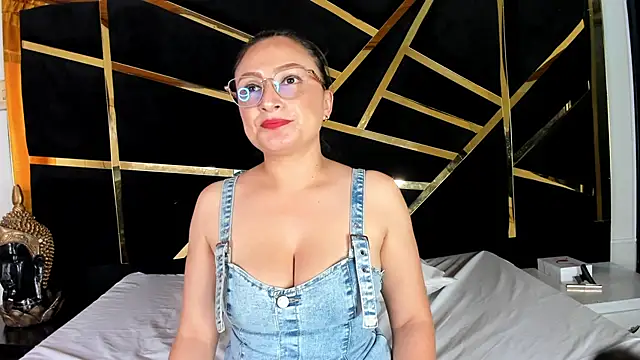 Chat +18 de AngieLafourcade ao vivo