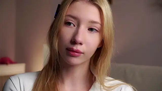 SunnivaCovilのライブXXXチャット