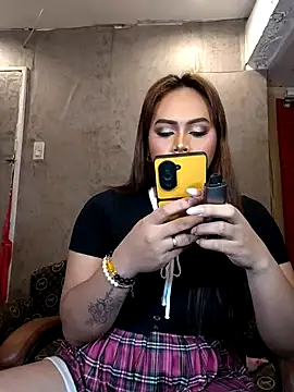 KhimMadnessのライブXXXチャット