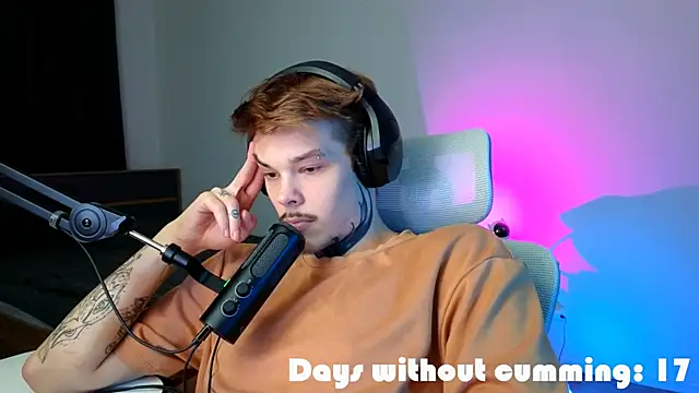 DENIS_HEREのライブXXXチャット