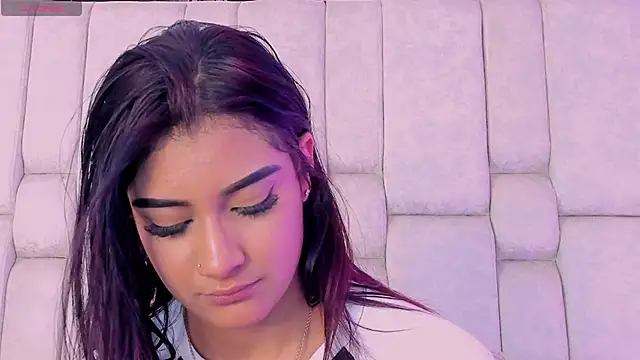 KatherineRuiz_ Adlı Modelin Canlı XXX Sohbeti