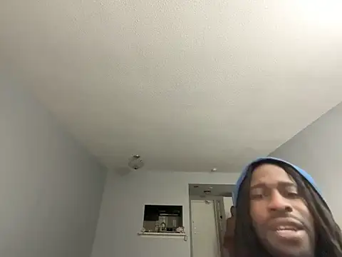 Cherishcherrysha: διαδικτυακό σόου στην κάμερα