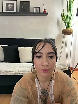 دردشة EmmyEvans1 الجنسية المباشرة