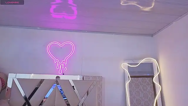 SABRIINA_TAY Chat XXX in diretta