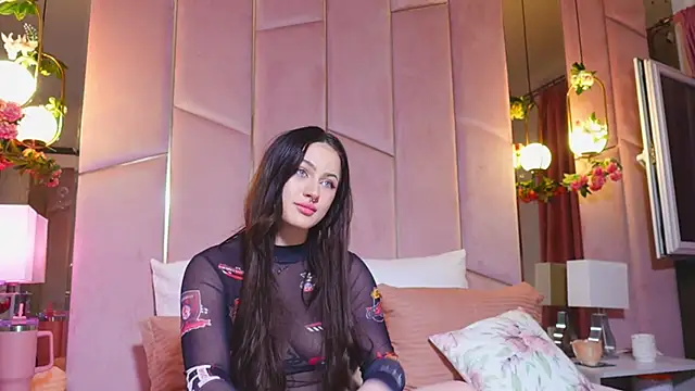 LucyLextonX – Kamerová šou