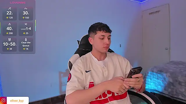 oliver_kyy Live XXX Chat