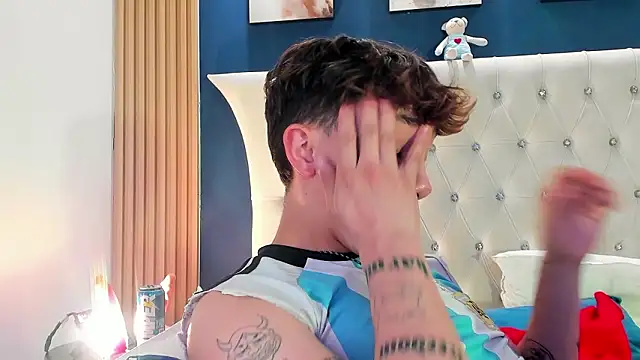 Tomy_Rox Live XXX Chat