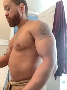 Fathero1time Chat XXX in diretta